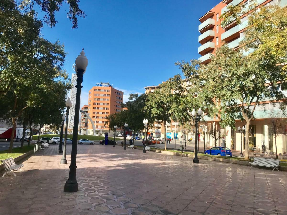 Apartment Rambla Tarragona Free Parking Екстер'єр фото