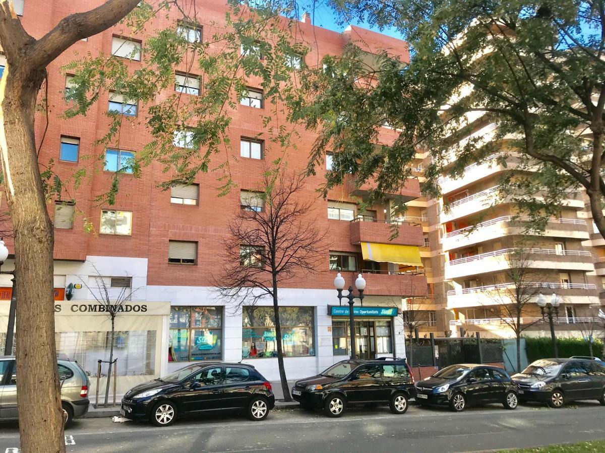 Apartment Rambla Tarragona Free Parking Екстер'єр фото