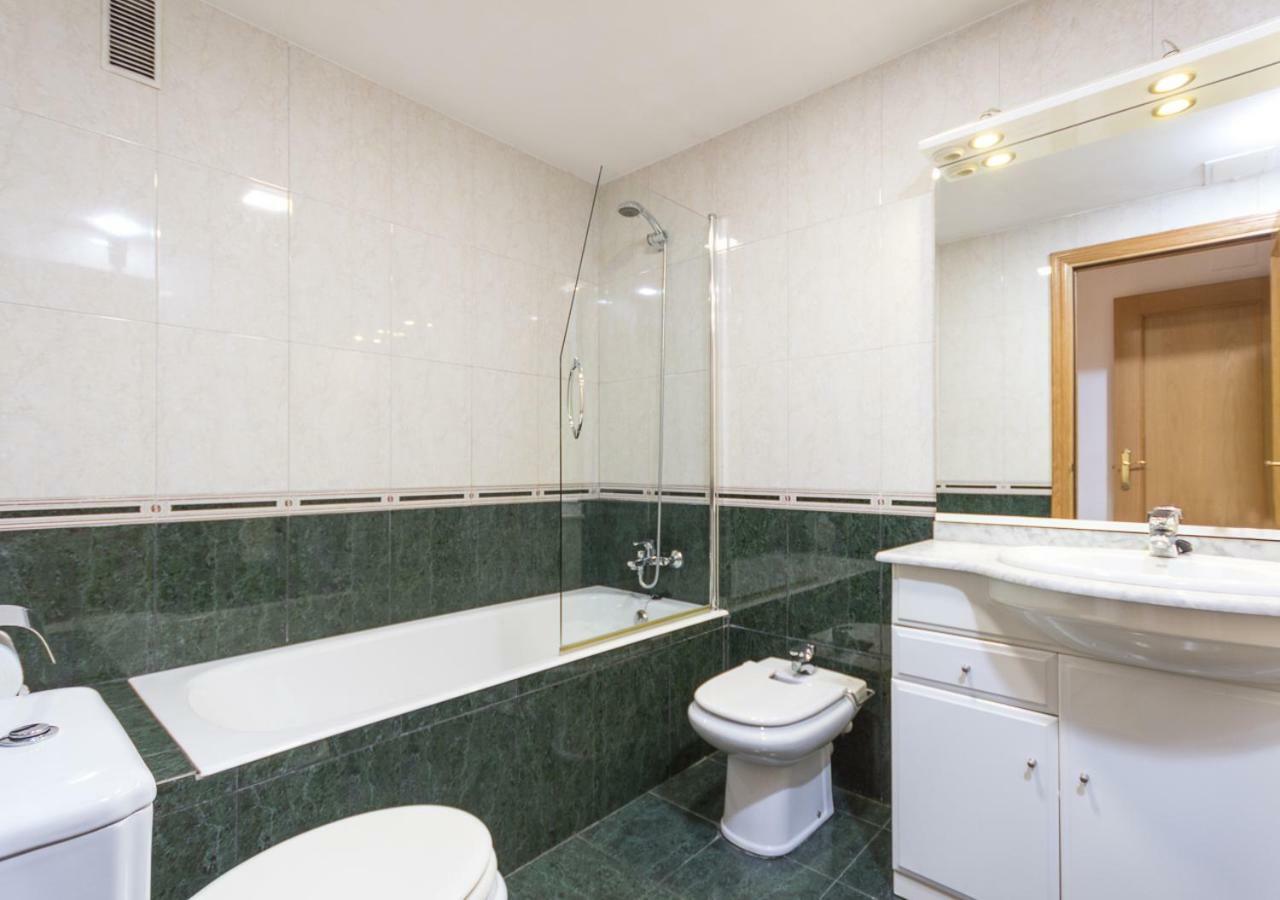Apartment Rambla Tarragona Free Parking Екстер'єр фото